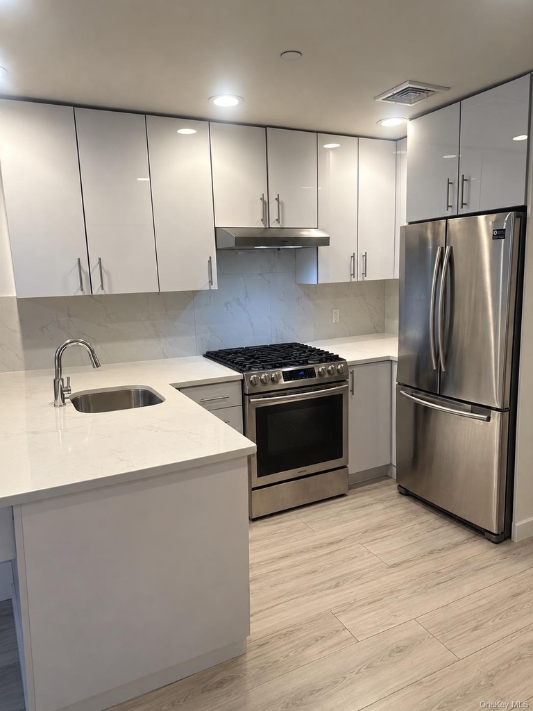 10909 15th Avenue - Photo 3