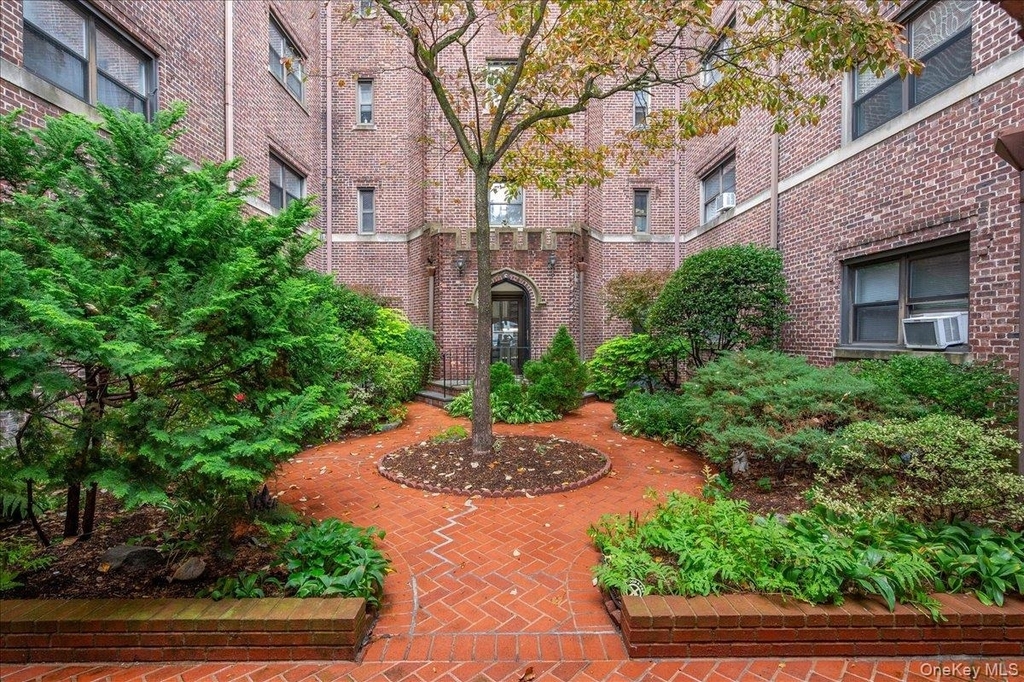 240 Halstead Avenue - Photo 15