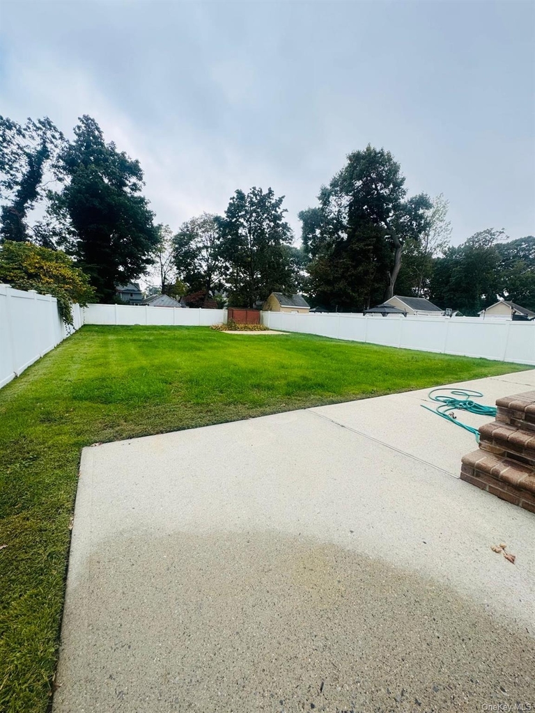 265 Randall Avenue - Photo 20