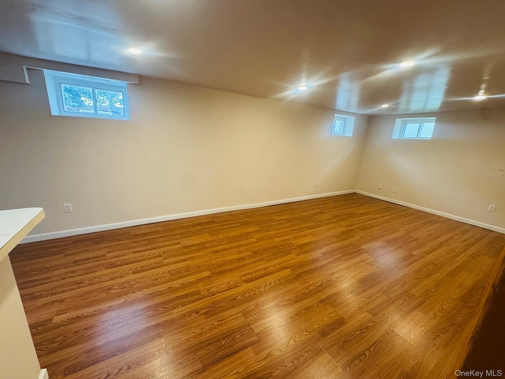 265 Randall Avenue - Photo 15