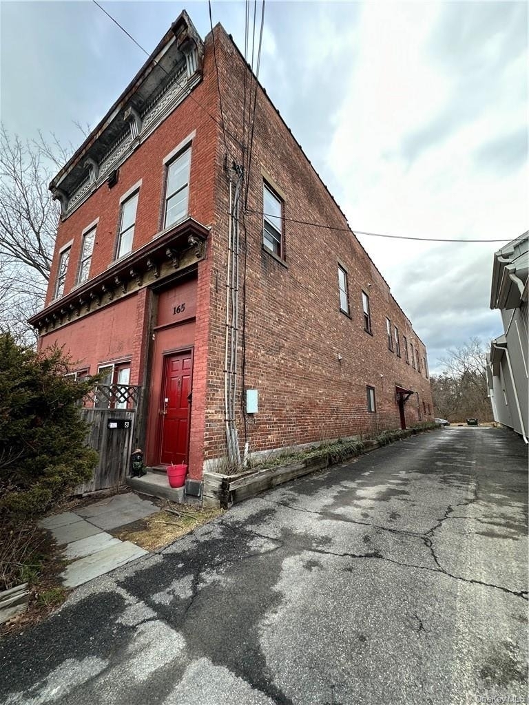 165 Ulster Avenue - Photo 9