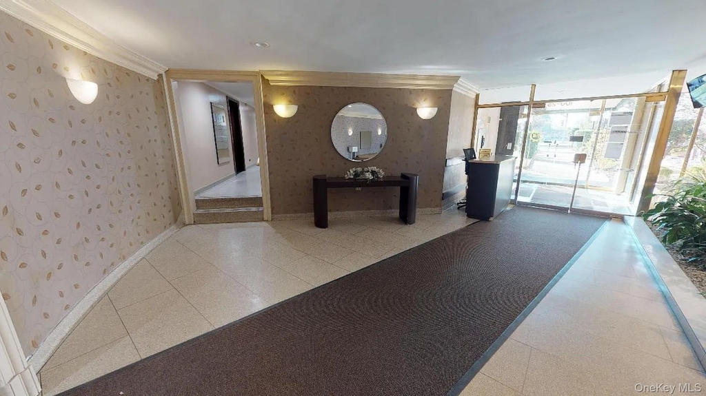 10025 Queens Boulevard - Photo 17