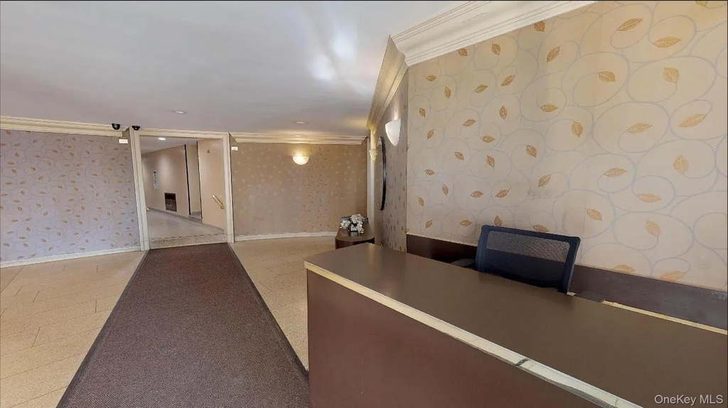 10025 Queens Boulevard - Photo 18