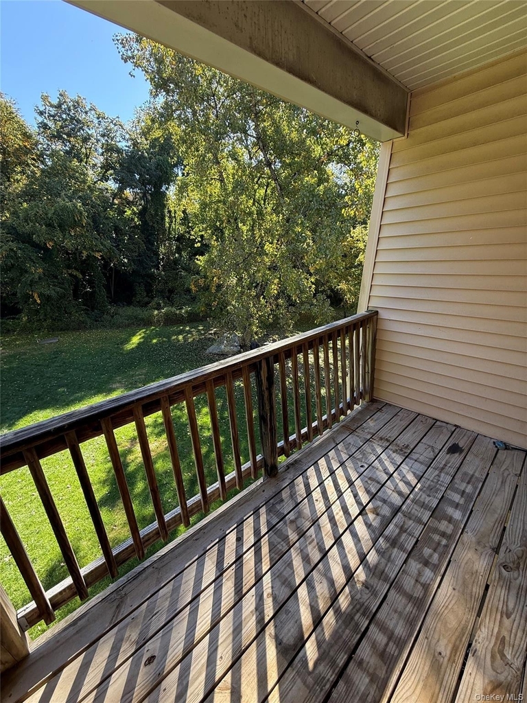 405 Fox Run Lane - Photo 4