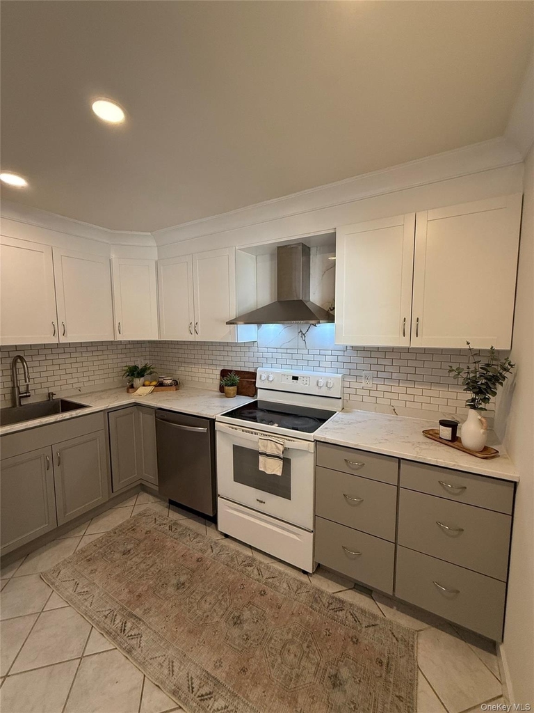 405 Fox Run Lane - Photo 0