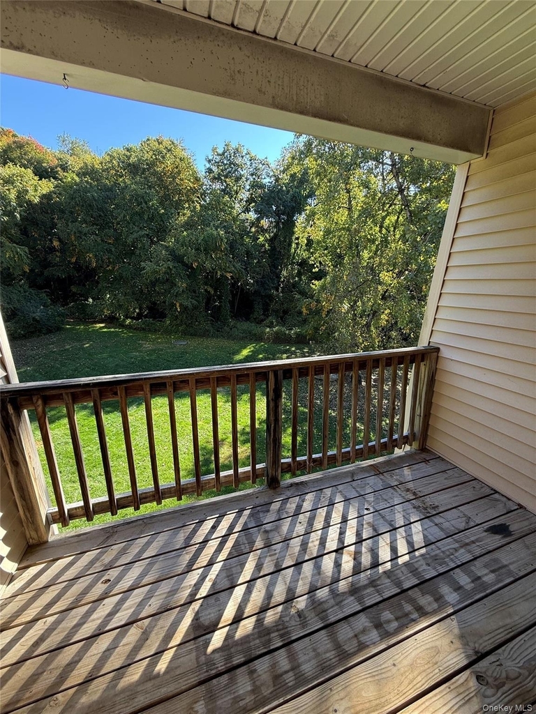 405 Fox Run Lane - Photo 3