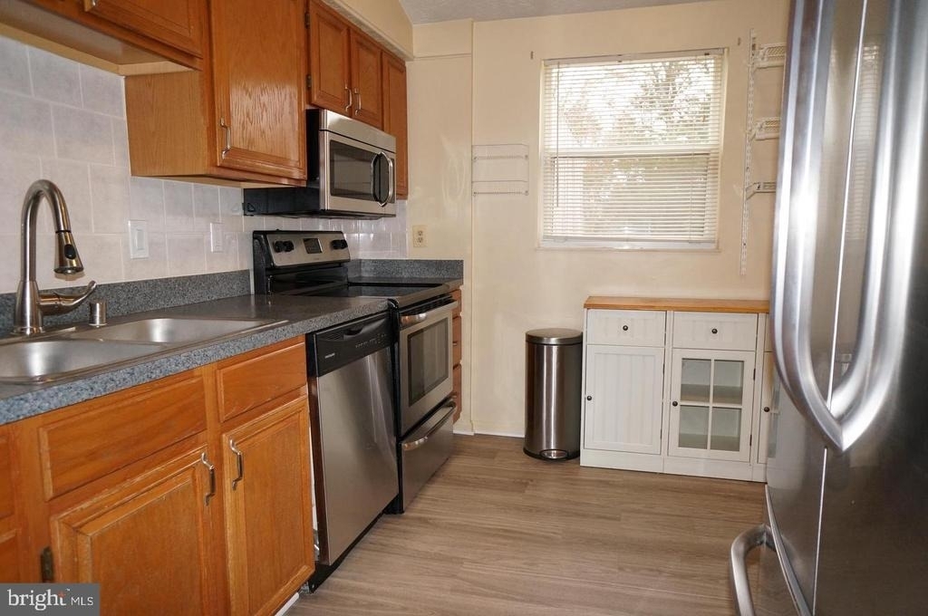 10337 Abbott Road - Photo 6