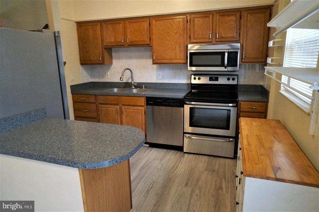 10337 Abbott Road - Photo 7