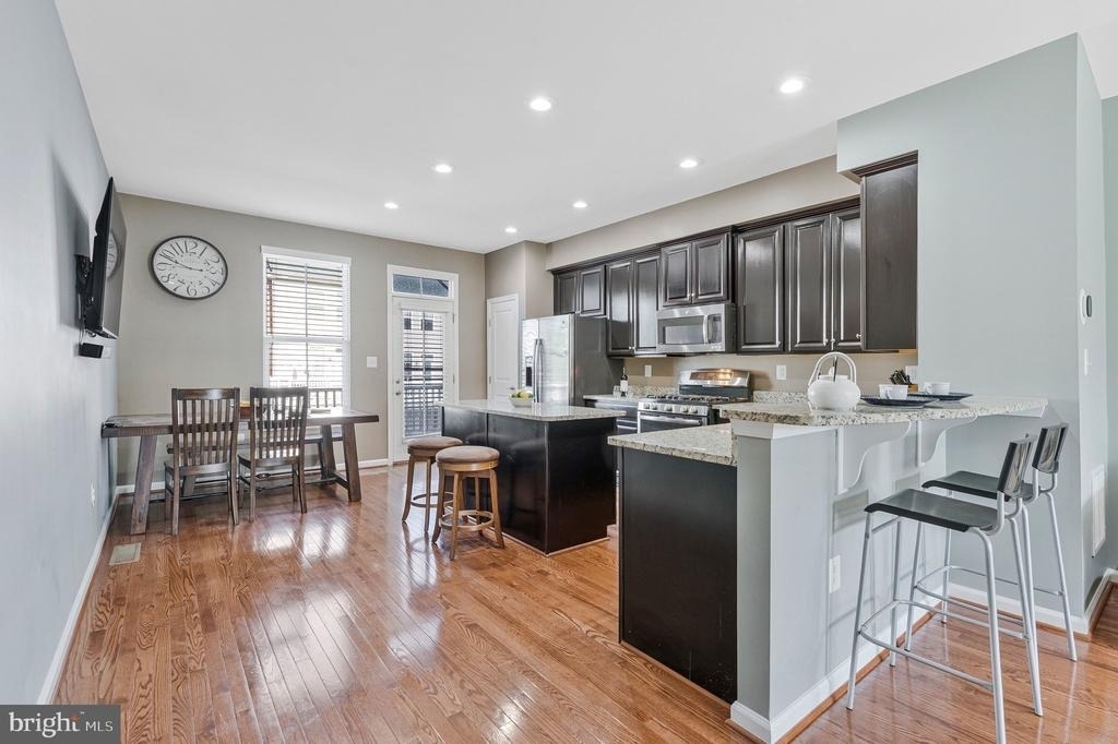 24977 Coats Square - Photo 5