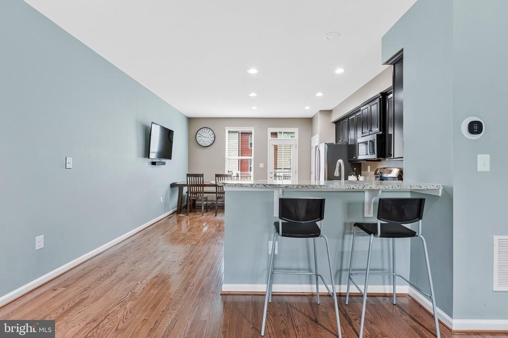 24977 Coats Square - Photo 2