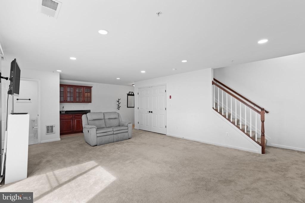 42243 Canary Grass Square - Photo 38