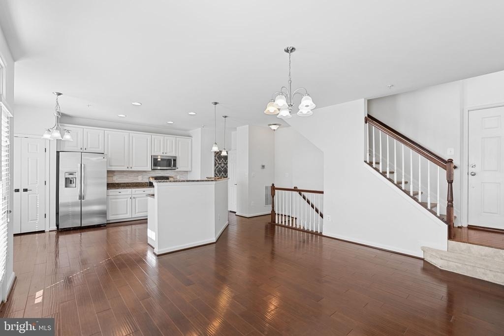 42243 Canary Grass Square - Photo 5