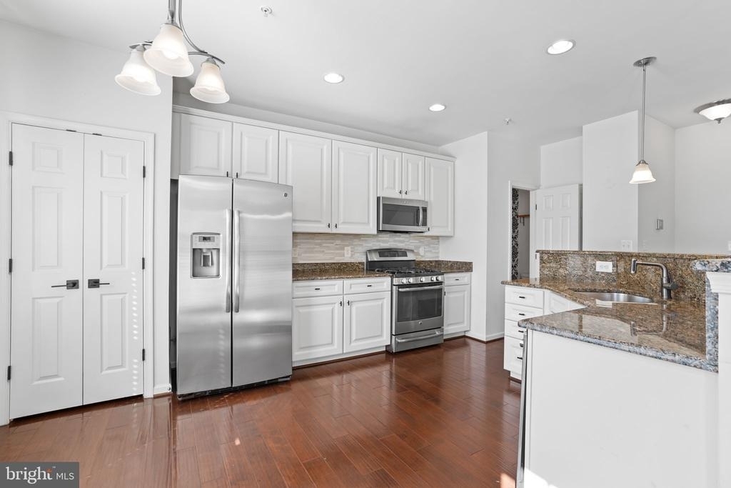 42243 Canary Grass Square - Photo 13