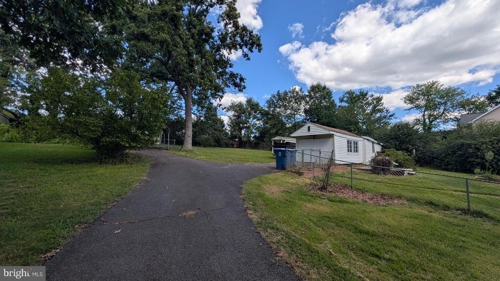 7104 Judith Avenue - Photo 16