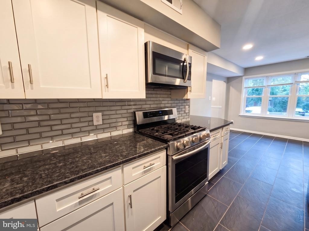 5117 Overlook Park - Photo 1