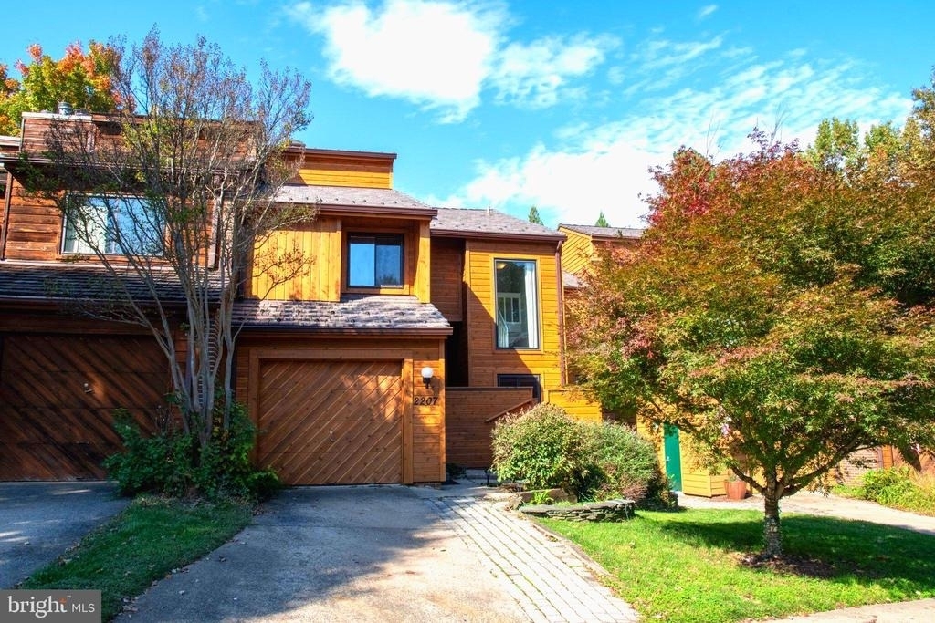 2207 Cedar Cove Court - Photo 0