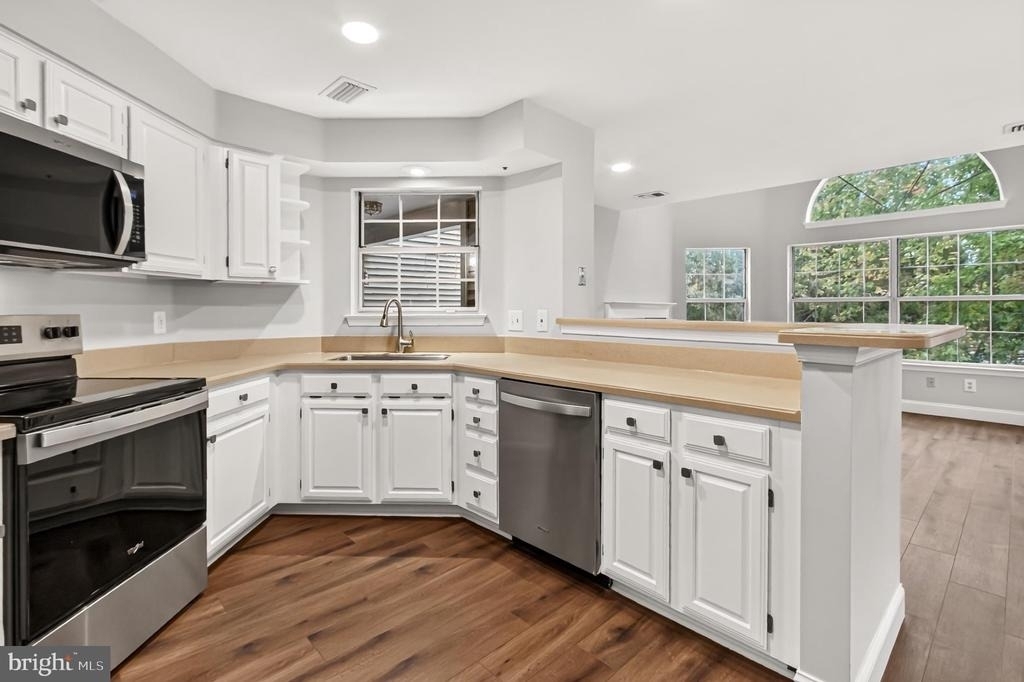 5608 Willoughby Newton Drive - Photo 3