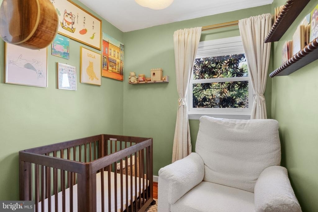 19 E Custis Avenue - Photo 18