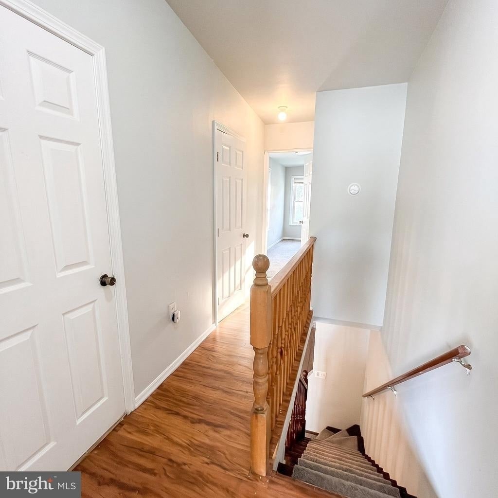 609 W Locust Street - Photo 8