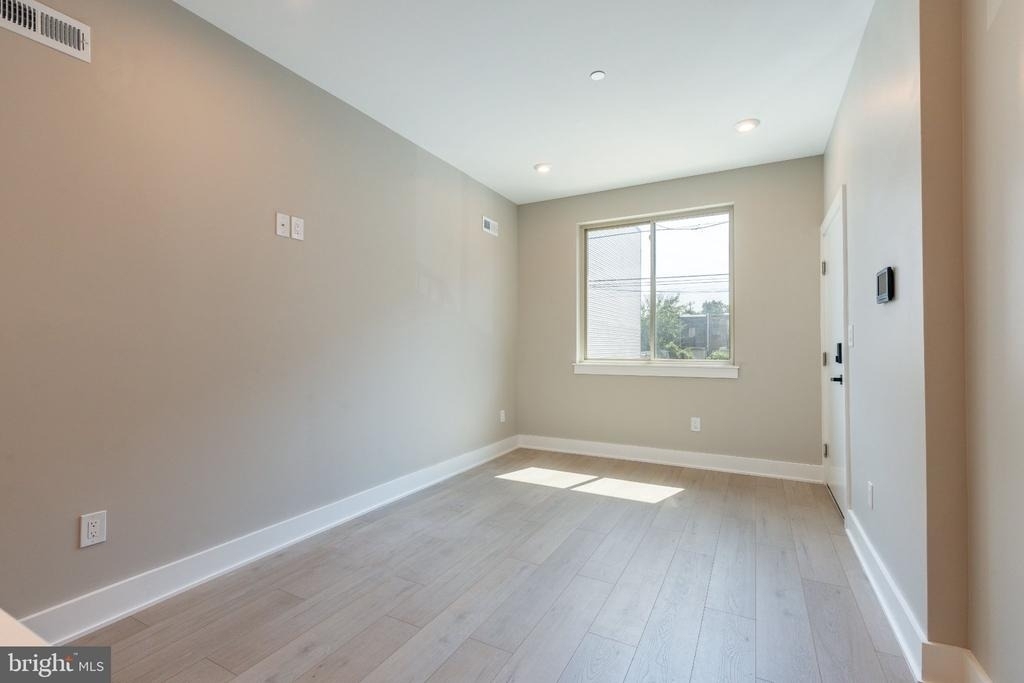 2406 N 3rd Street - Photo 5