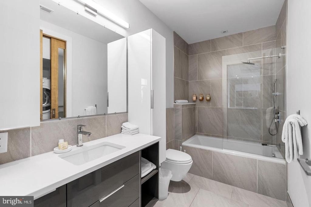 313 Race Street - Photo 6