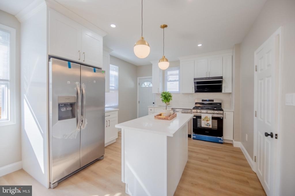 202 N Aberdeen Avenue - Photo 4