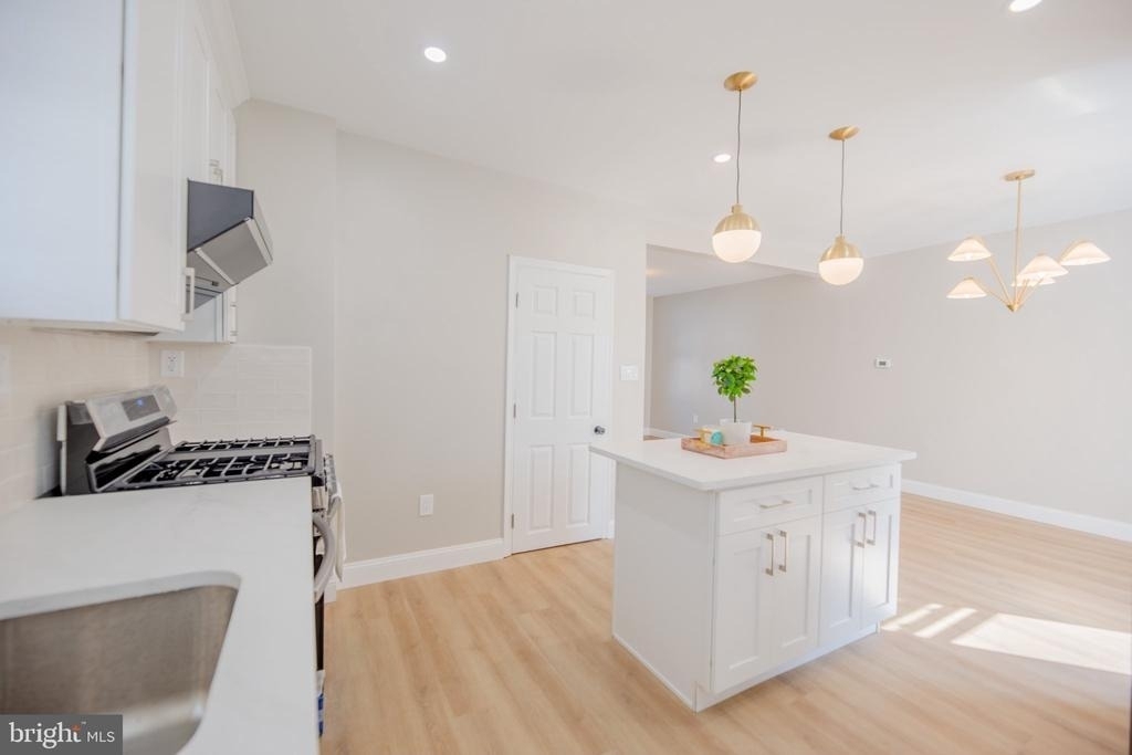 202 N Aberdeen Avenue - Photo 7