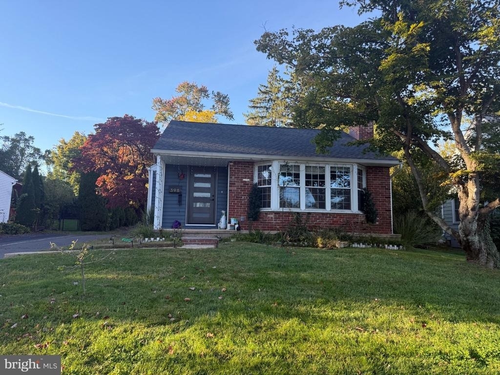 398 Franklin Avenue - Photo 1