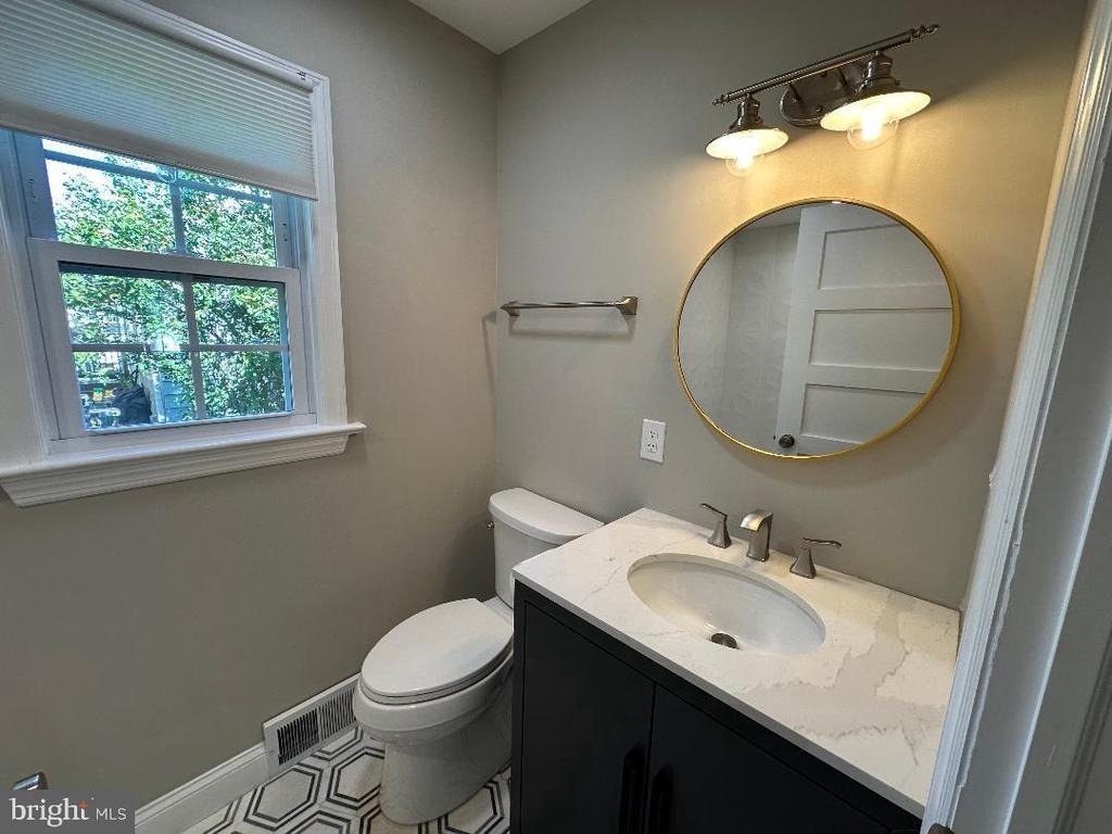 398 Franklin Avenue - Photo 8