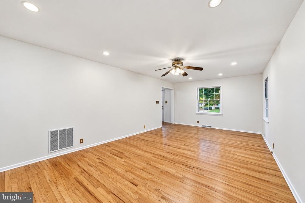292 Glenn Avenue - Photo 4
