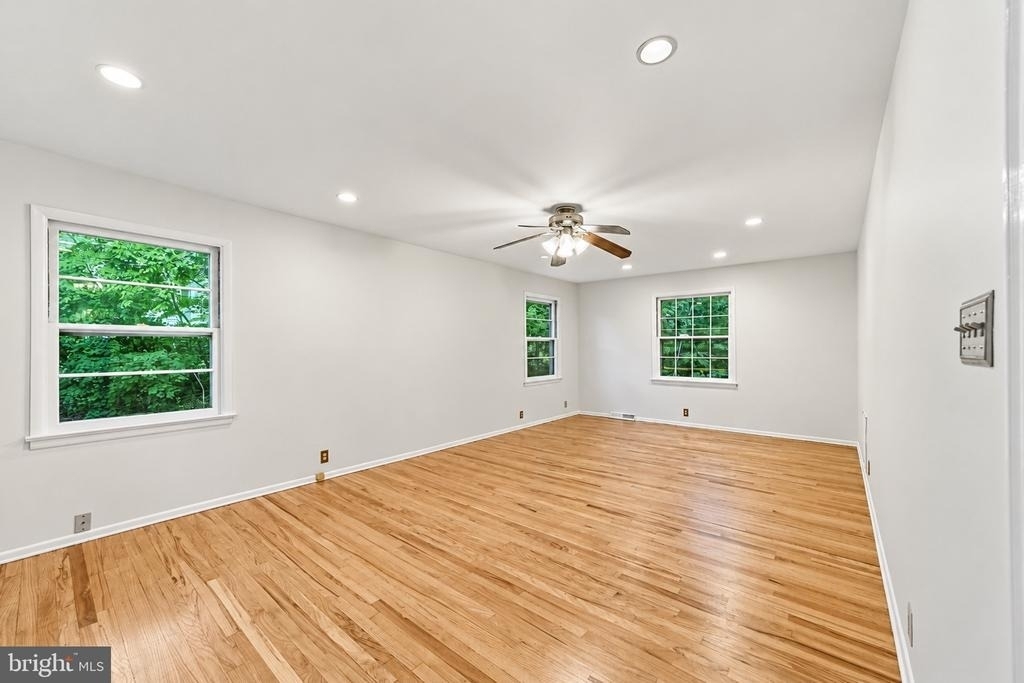 292 Glenn Avenue - Photo 3