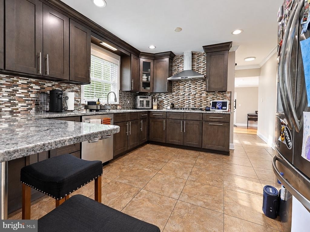 316 Evelyn Avenue - Photo 6