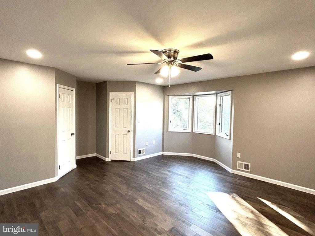5 Tudor Court - Photo 15