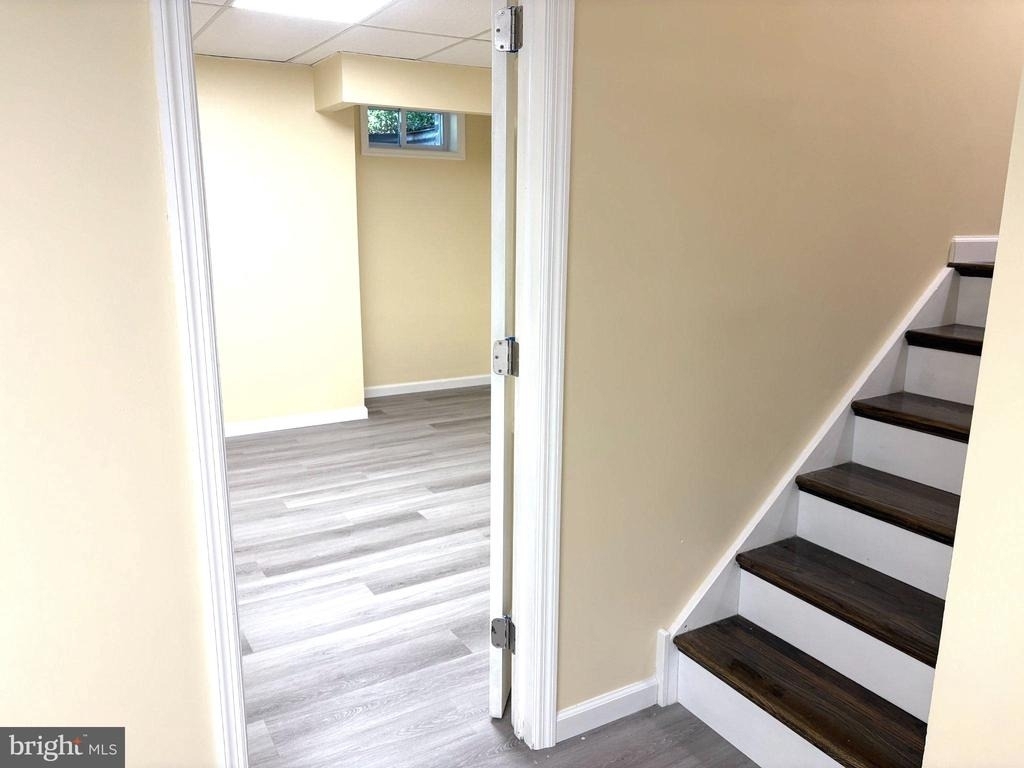 5 Tudor Court - Photo 32