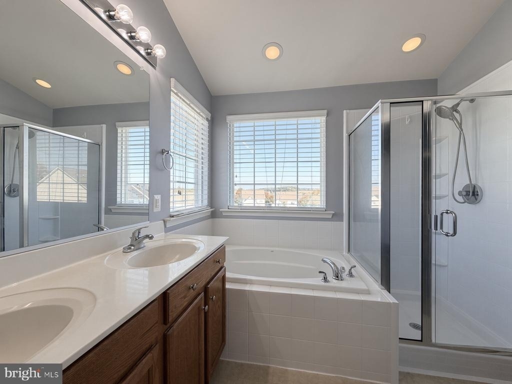 215 Marley Street - Photo 41