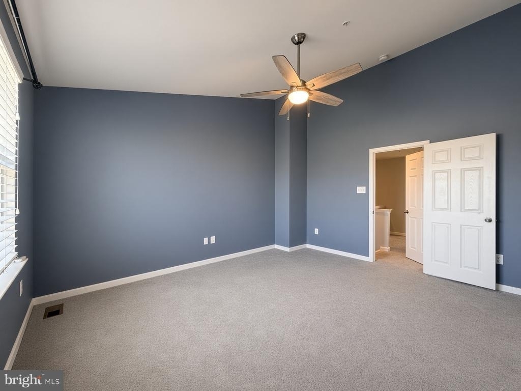 215 Marley Street - Photo 37