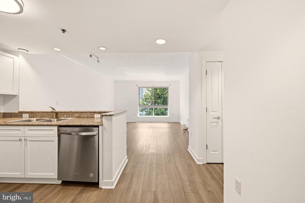 777 7th Street Nw - Photo 7