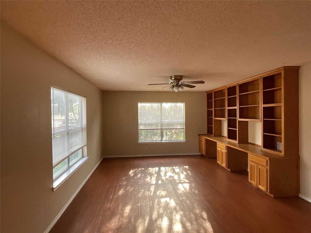 1172 Southern Pl - Photo 9