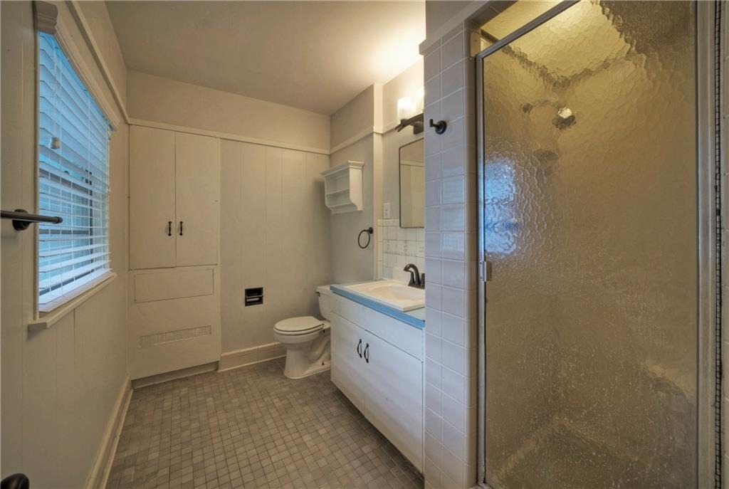 2105 Rabb Rd - Photo 2