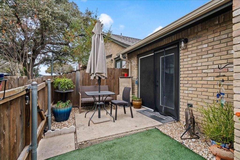 1015 E Yager Ln - Photo 25