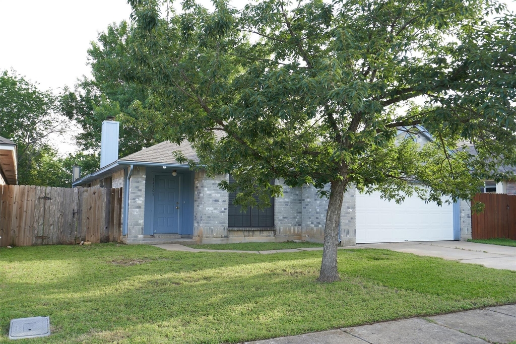 14305 Levering St - Photo 2
