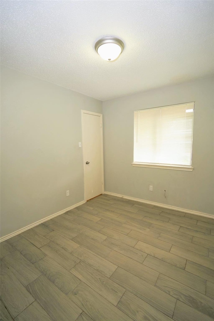 14305 Levering St - Photo 9