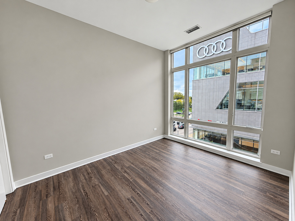 1545 W North Avenue - Photo 14
