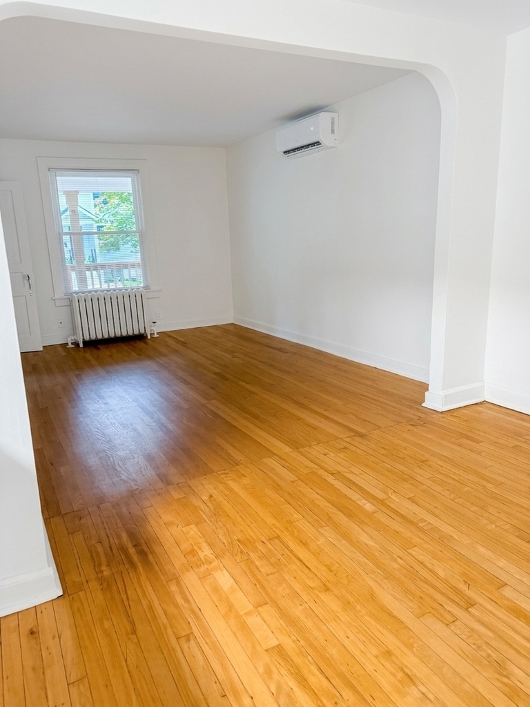 1041 Dewey Avenue - Photo 4