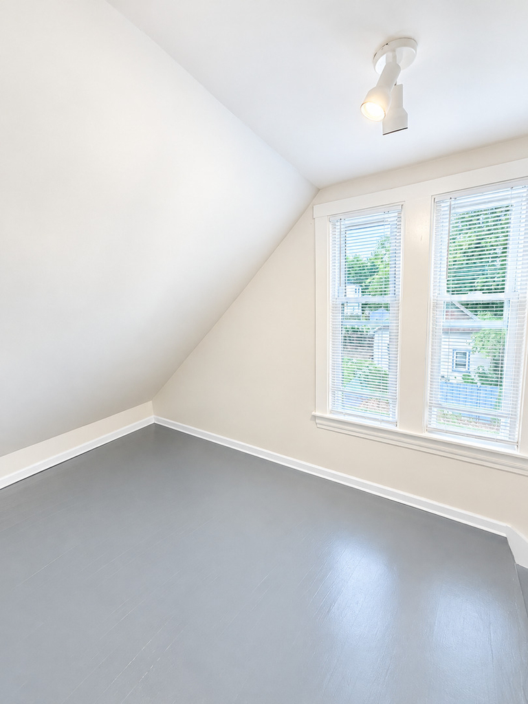 1041 Dewey Avenue - Photo 16