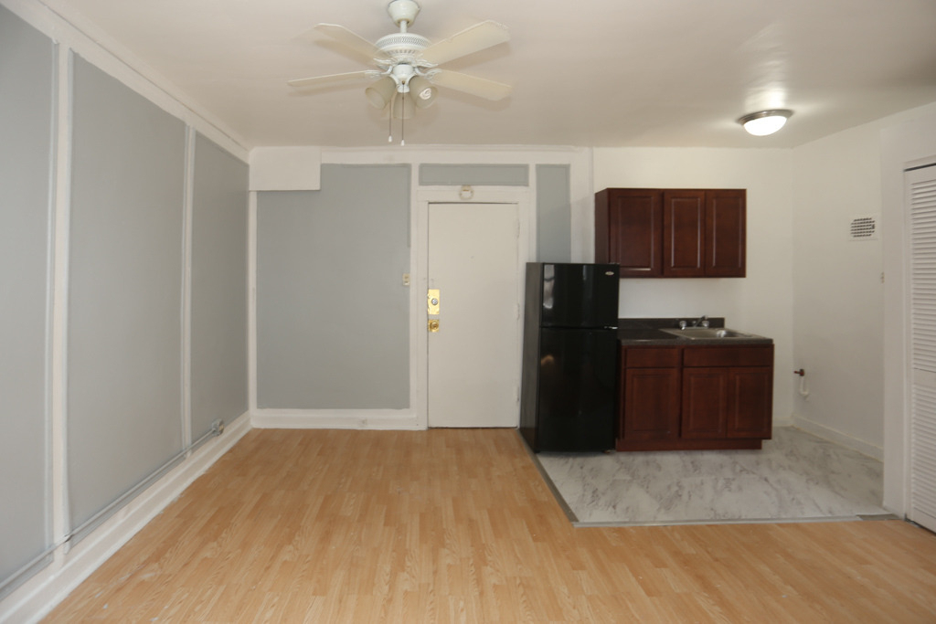 4735 N Beacon Street - Photo 10