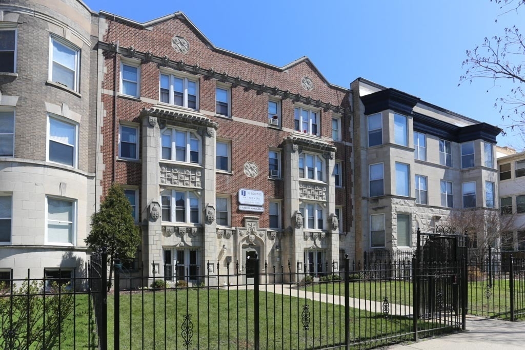 4735 N Beacon Street - Photo 0