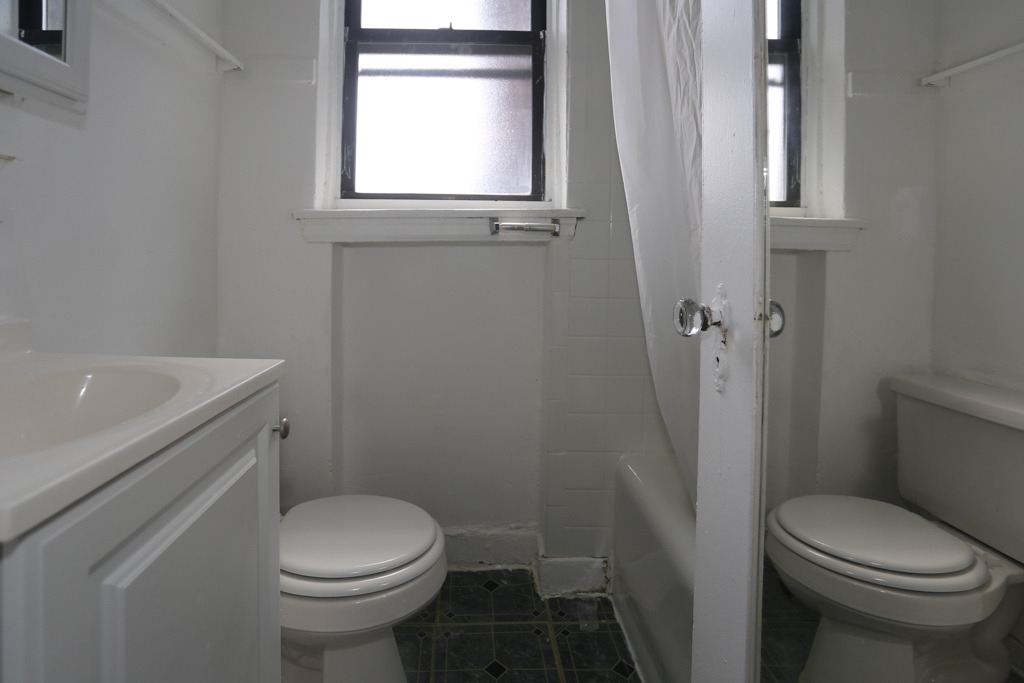 4735 N Beacon Street - Photo 11