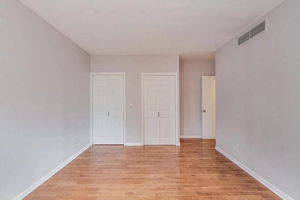 3200 N Lake Shore Drive - Photo 13