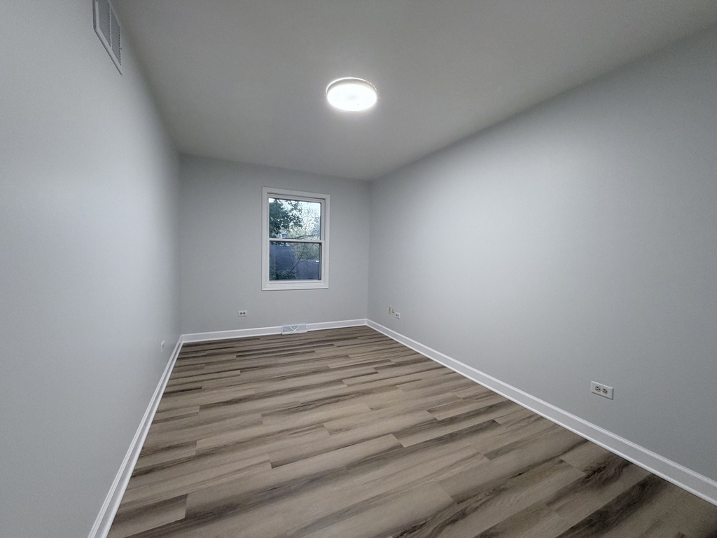 30974 N Milwaukee Avenue - Photo 11